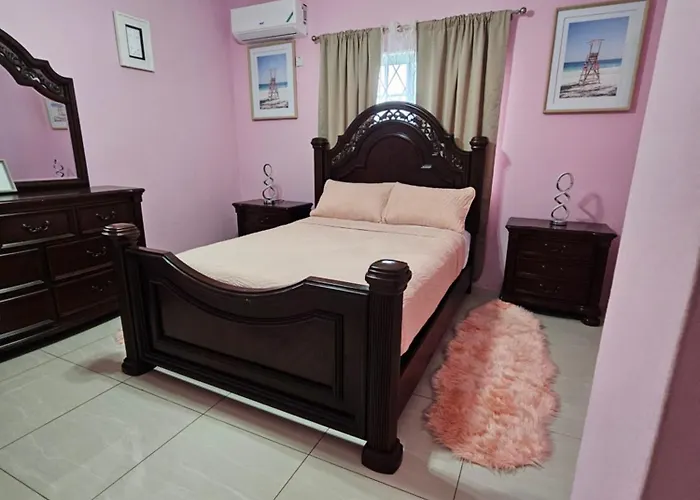 Shampaige Oasis Guest house Runaway Bay